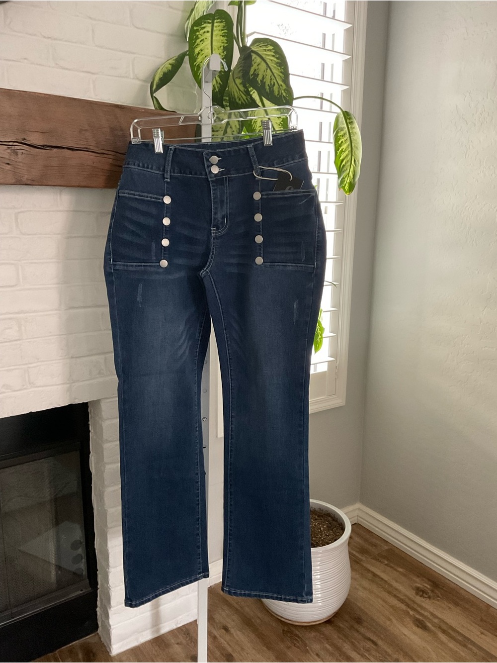 Flamingals Wash Sailor Button Patch Pocket Mid Rise Bootcut Jeans - Picture 8 of 10